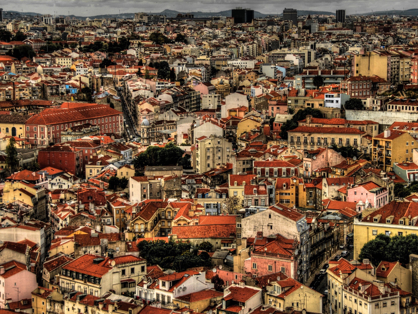 Плотная застройка в старинном городе