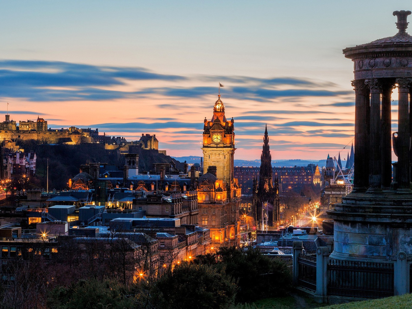 Вечер в Эдинбурге