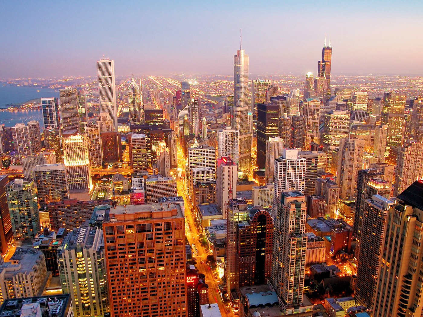 Вечерние огни города Чикаго