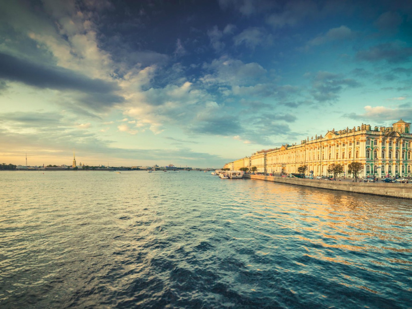 Река Нева в Санкт-Петербурге