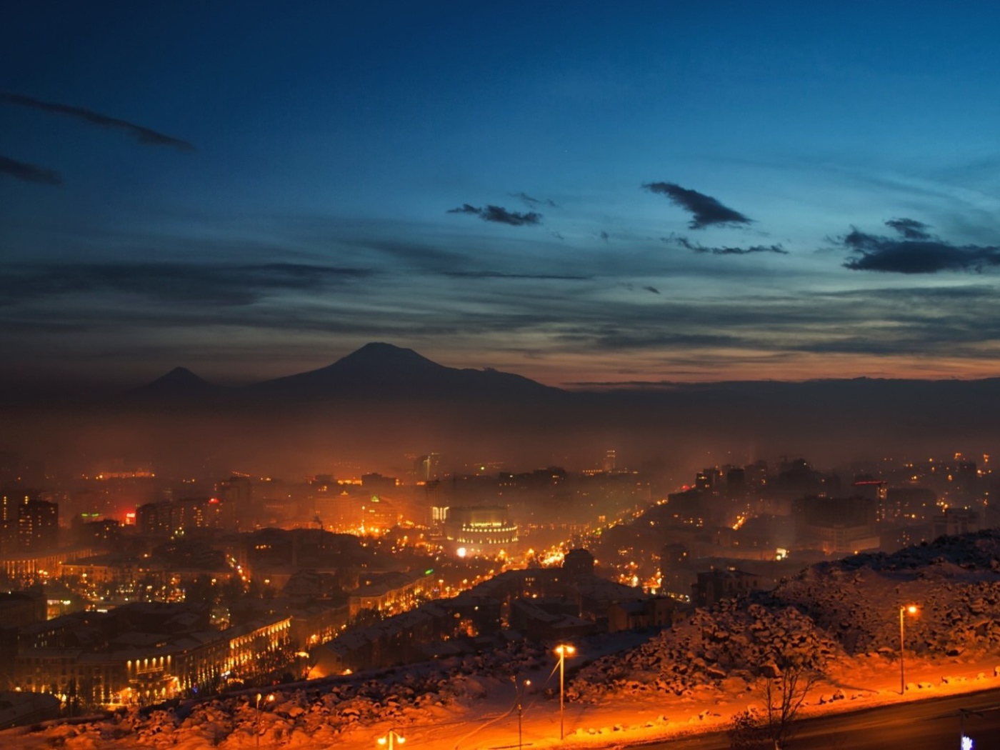 Ночной Ереван, Армения