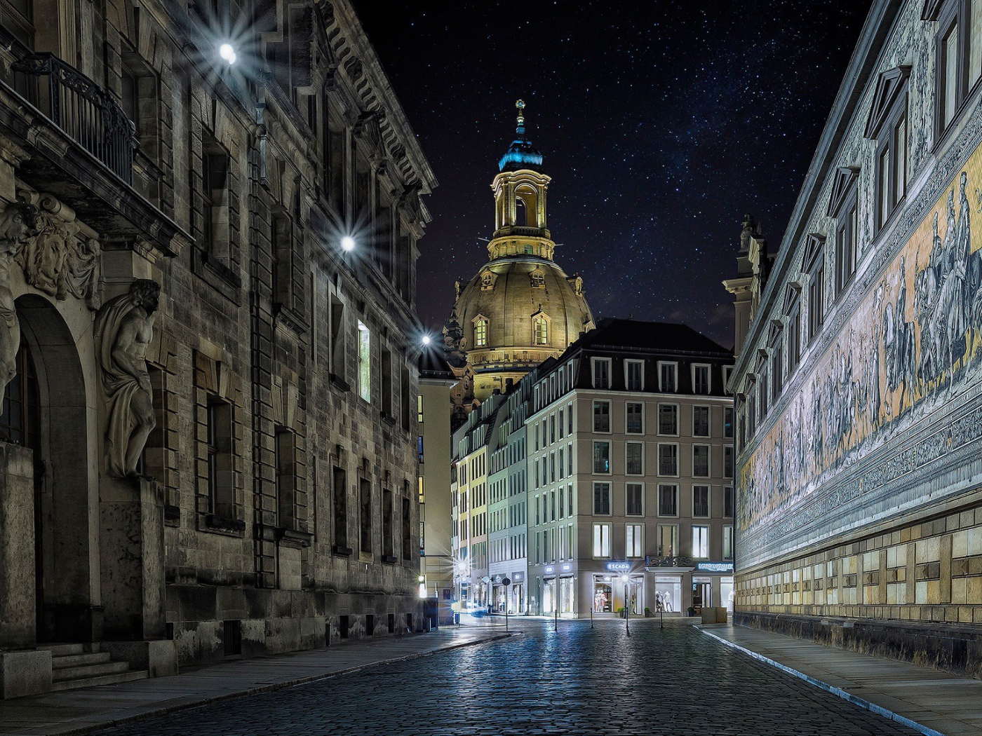 Ночной город в Германии