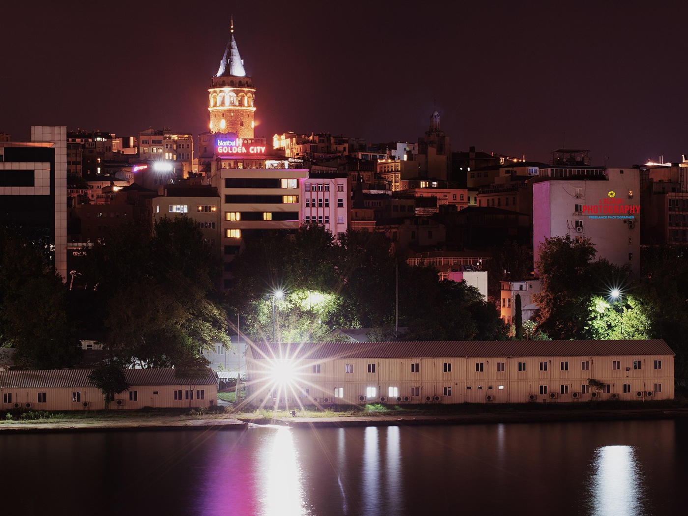 Ночная подсветка Галатской башни