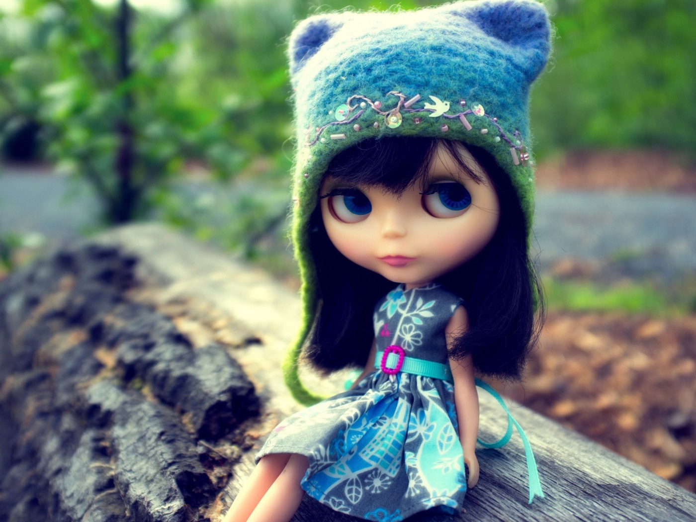 Кукла Блайз в шапке