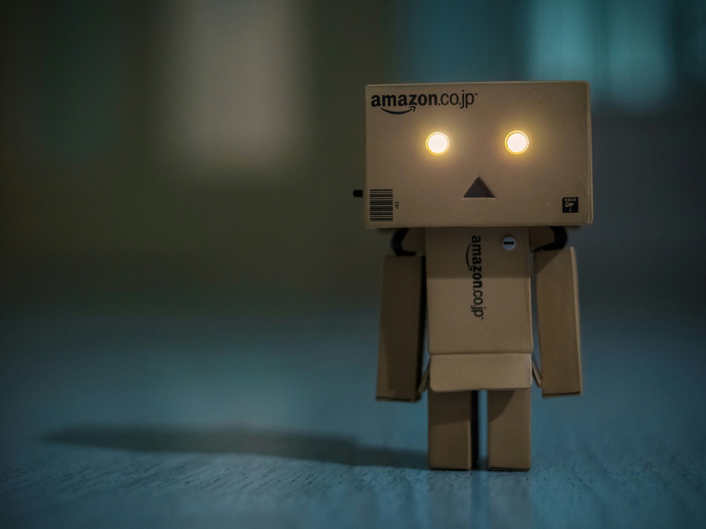 Дандо с горящими глазами