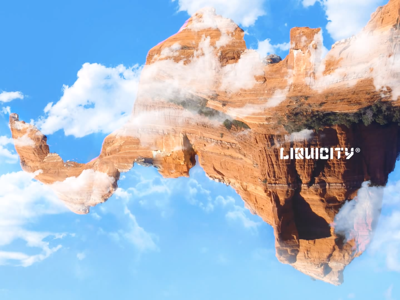 Скала летит в облаках