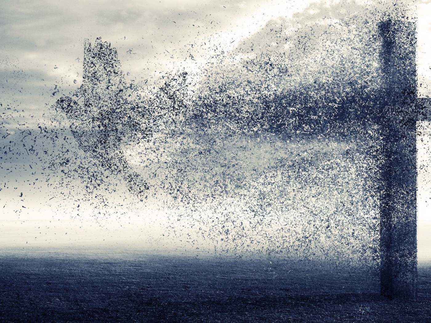 Птица вылетела из креста