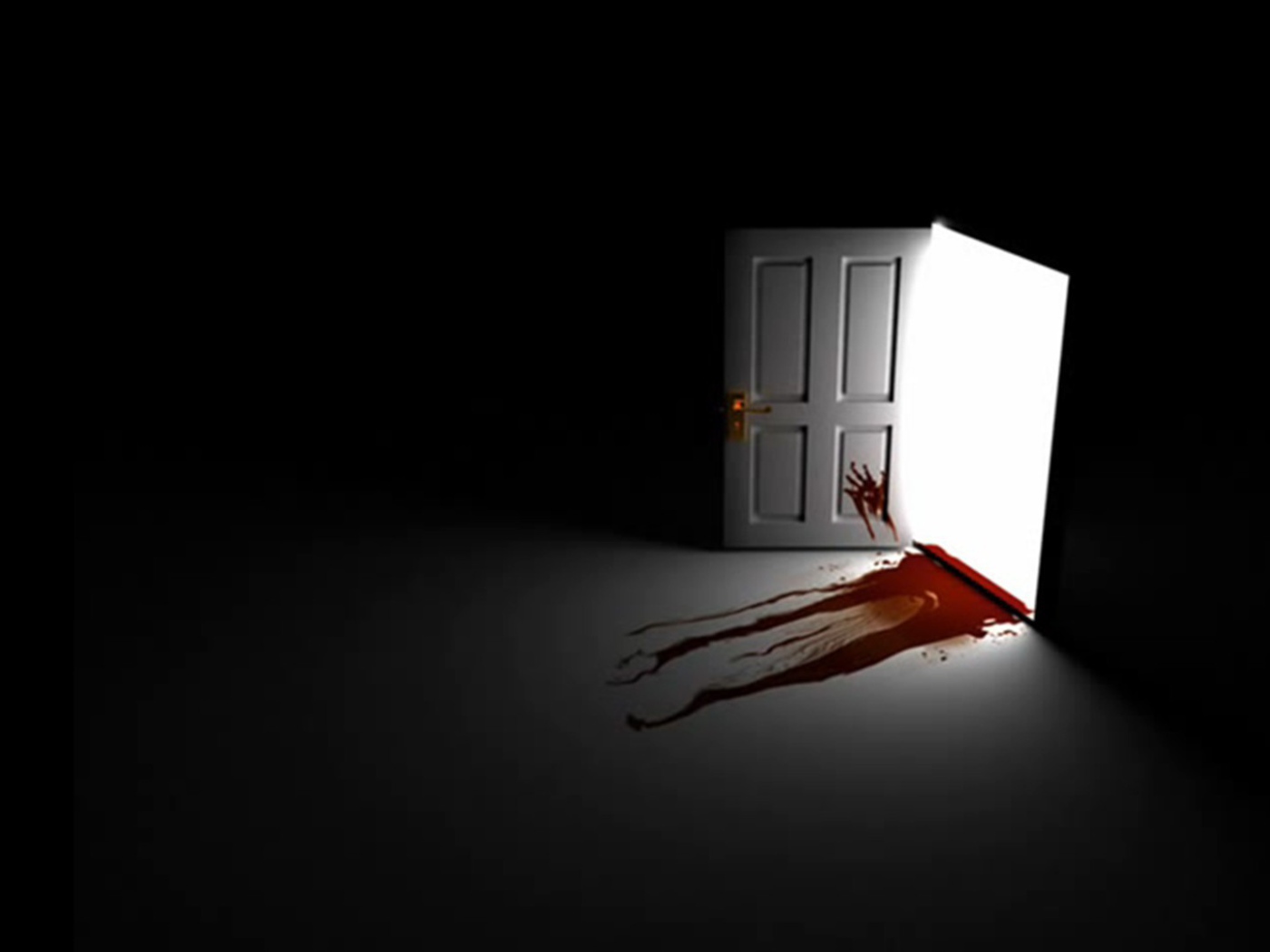 Кровавый след у двери