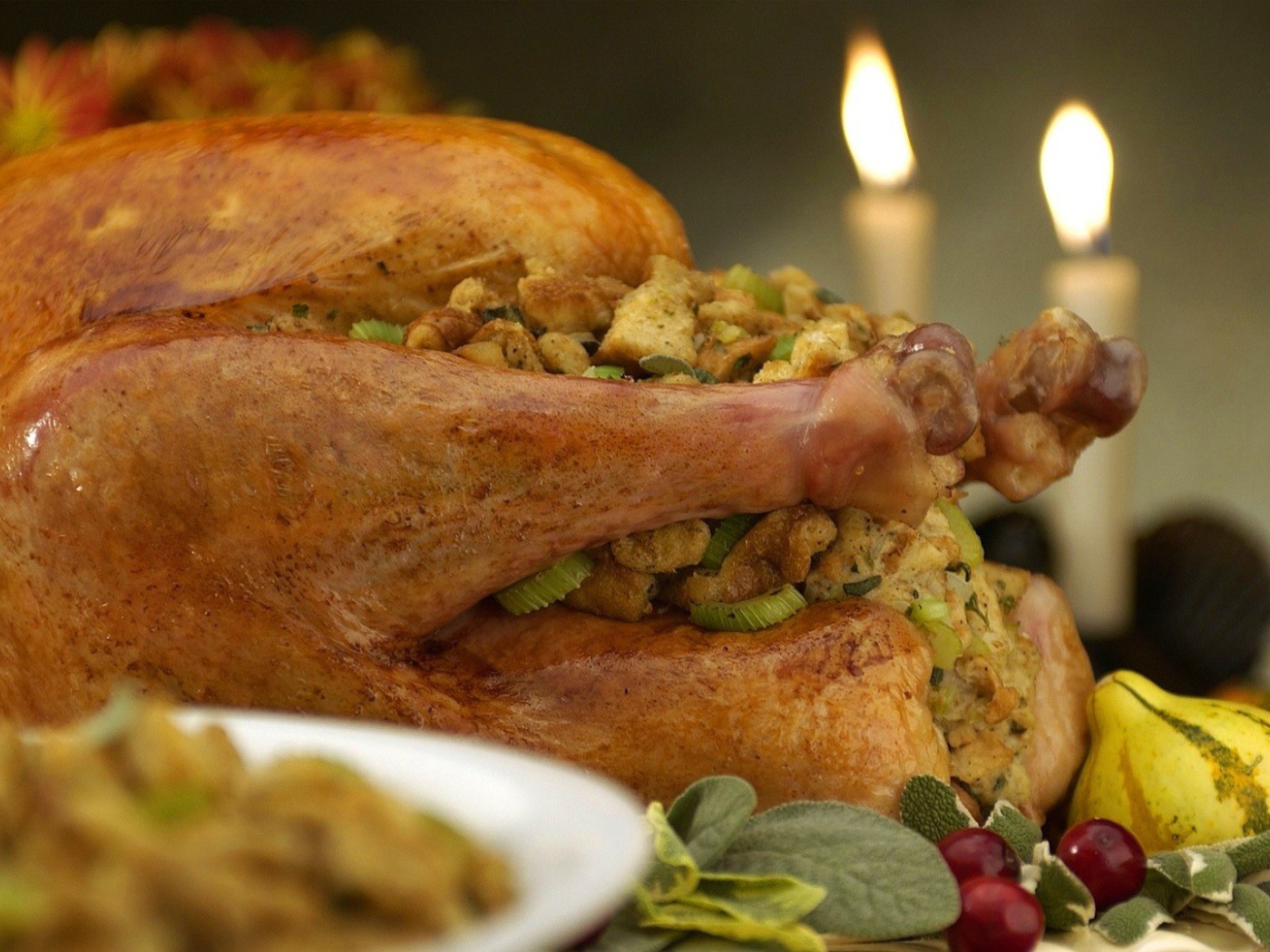 Запеченная фаршированная курица