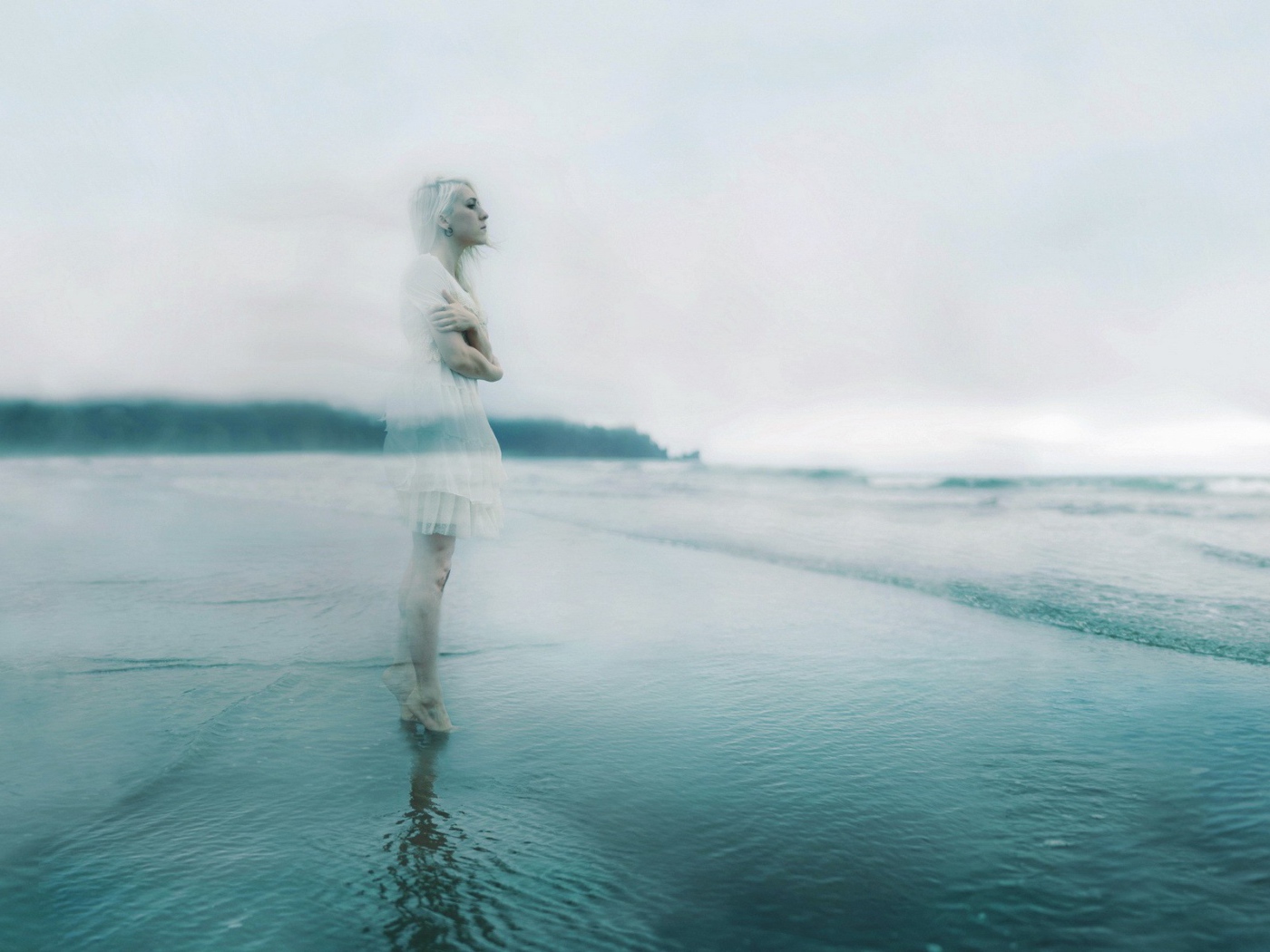 Призрак девушки у воды