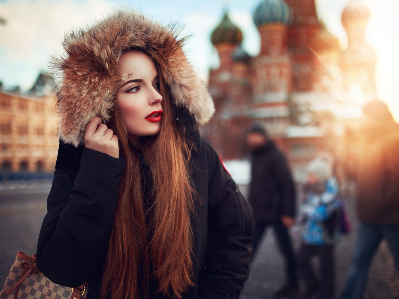 Русская девушка на Красной площади