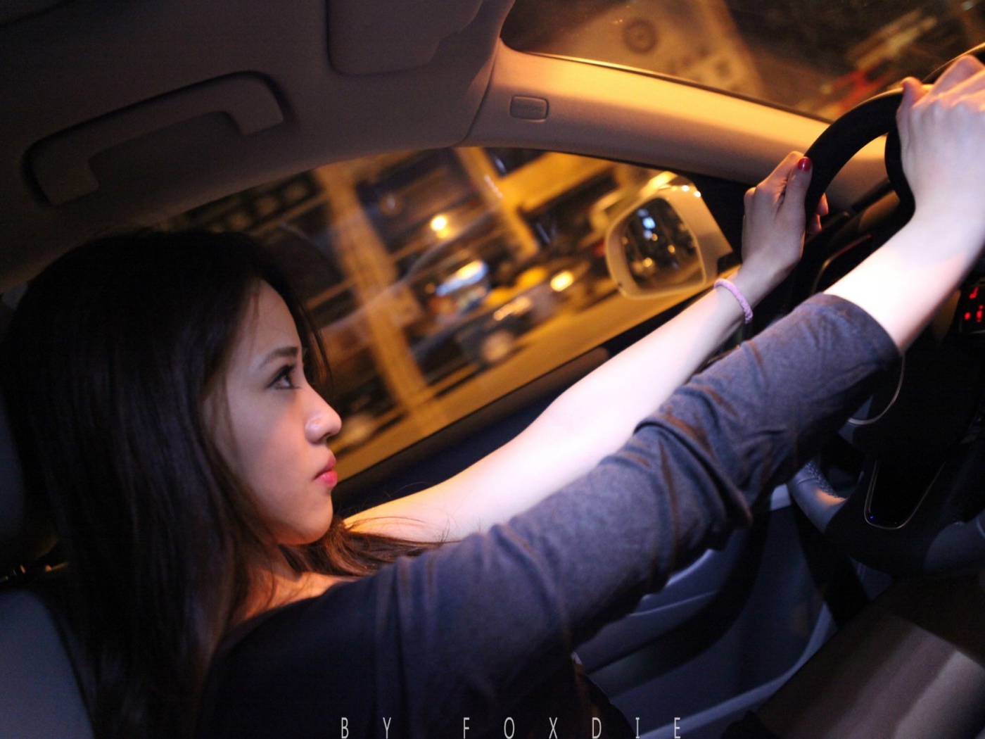 The girl behind the wheel racer Audi Q3