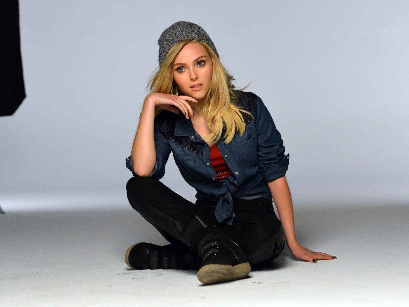 Модель Анна София Робб