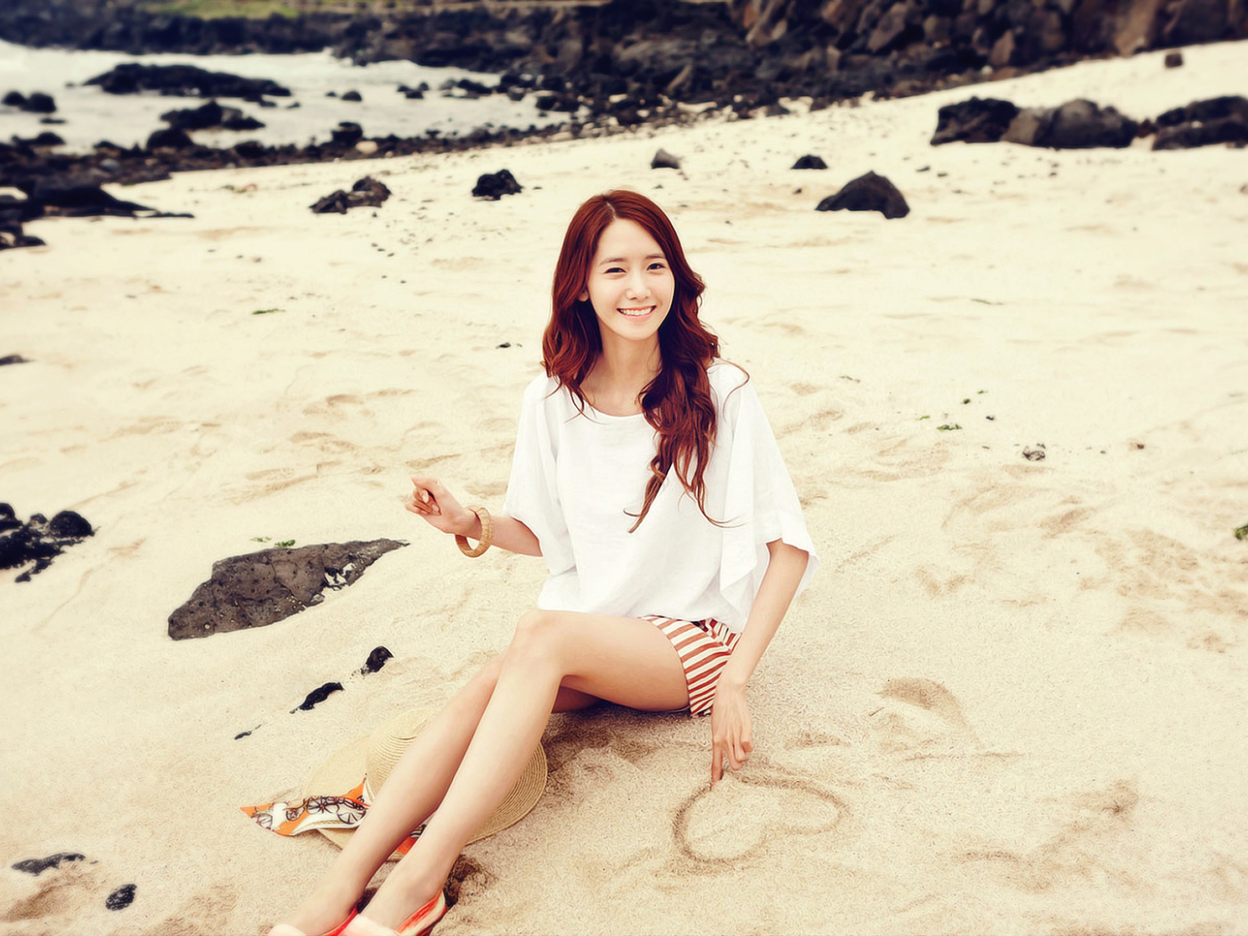 Солистка Girls’ Generation Юонна на пляже