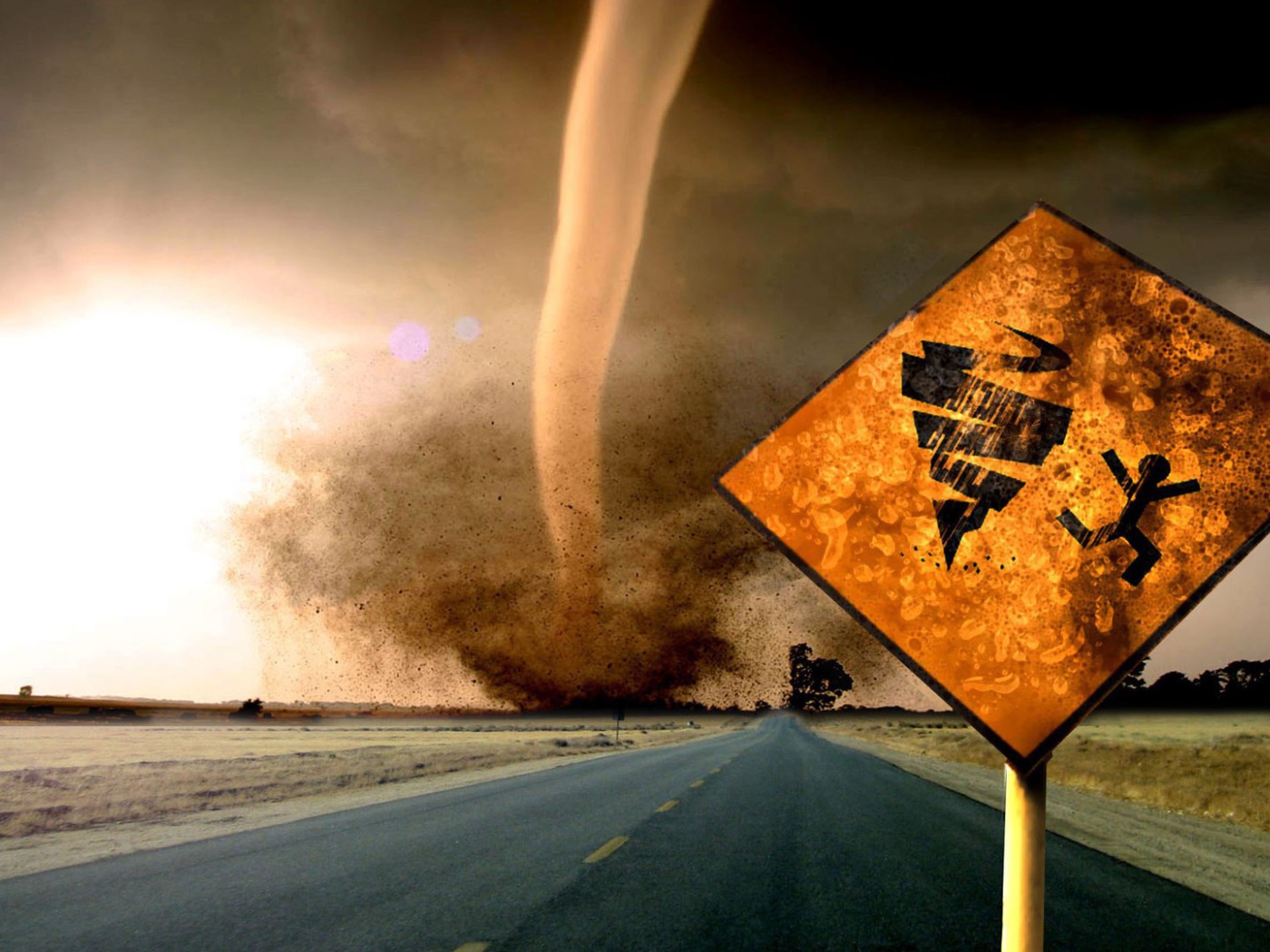 Осторожно приближается торнадо