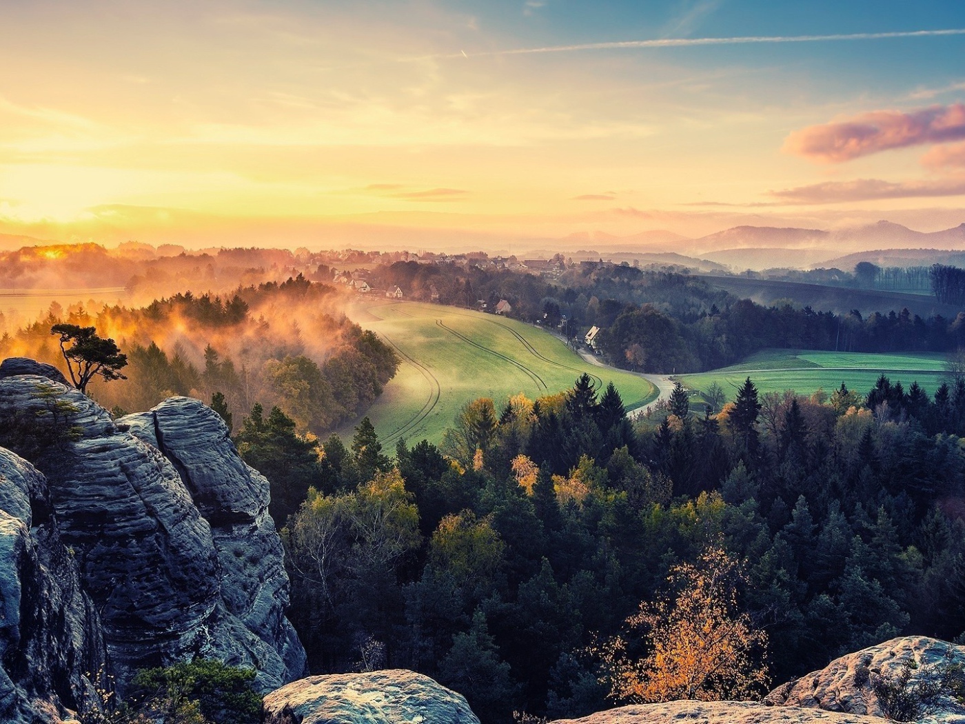 Утренняя дымка над равниной