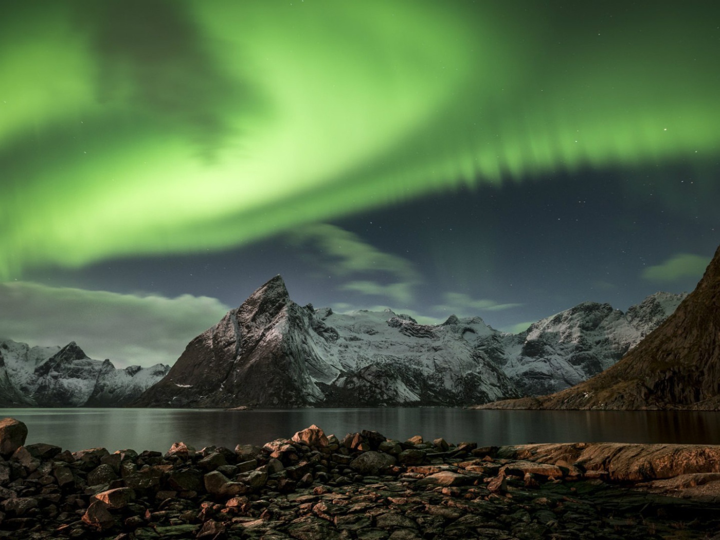 Северное сияние в Хамнёй, Норвегия