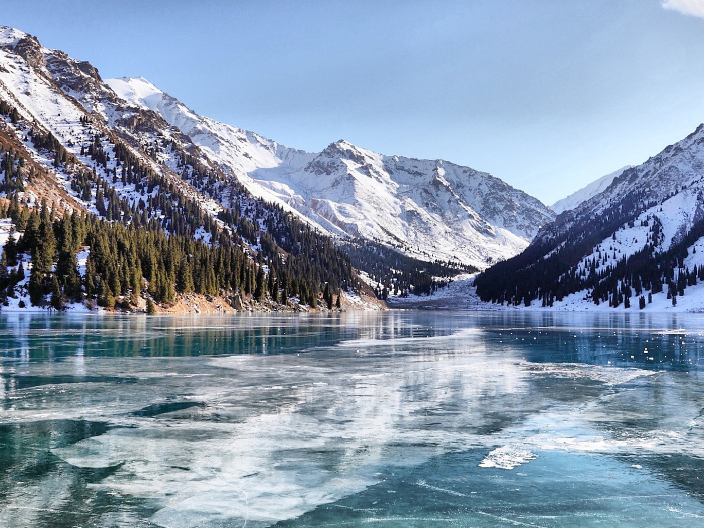 Ледоход на горной реке