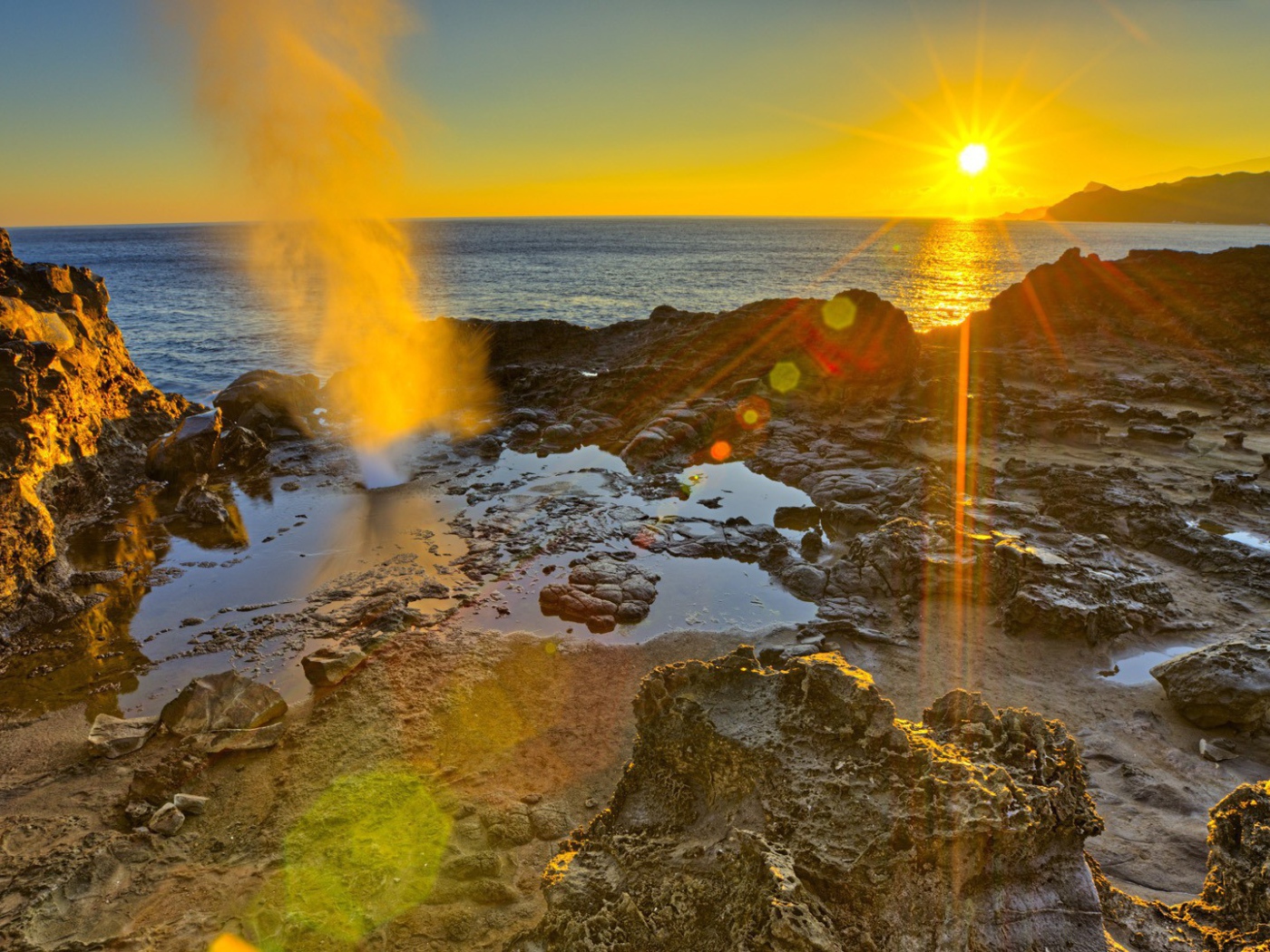 Закат на берегу моря, фото HDR