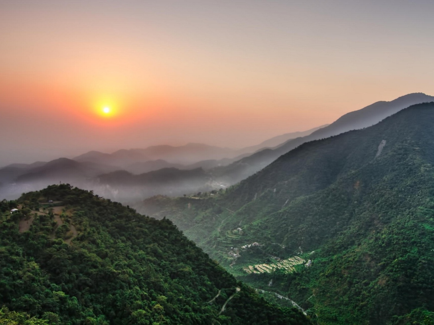 Утренний туман в горах Чили