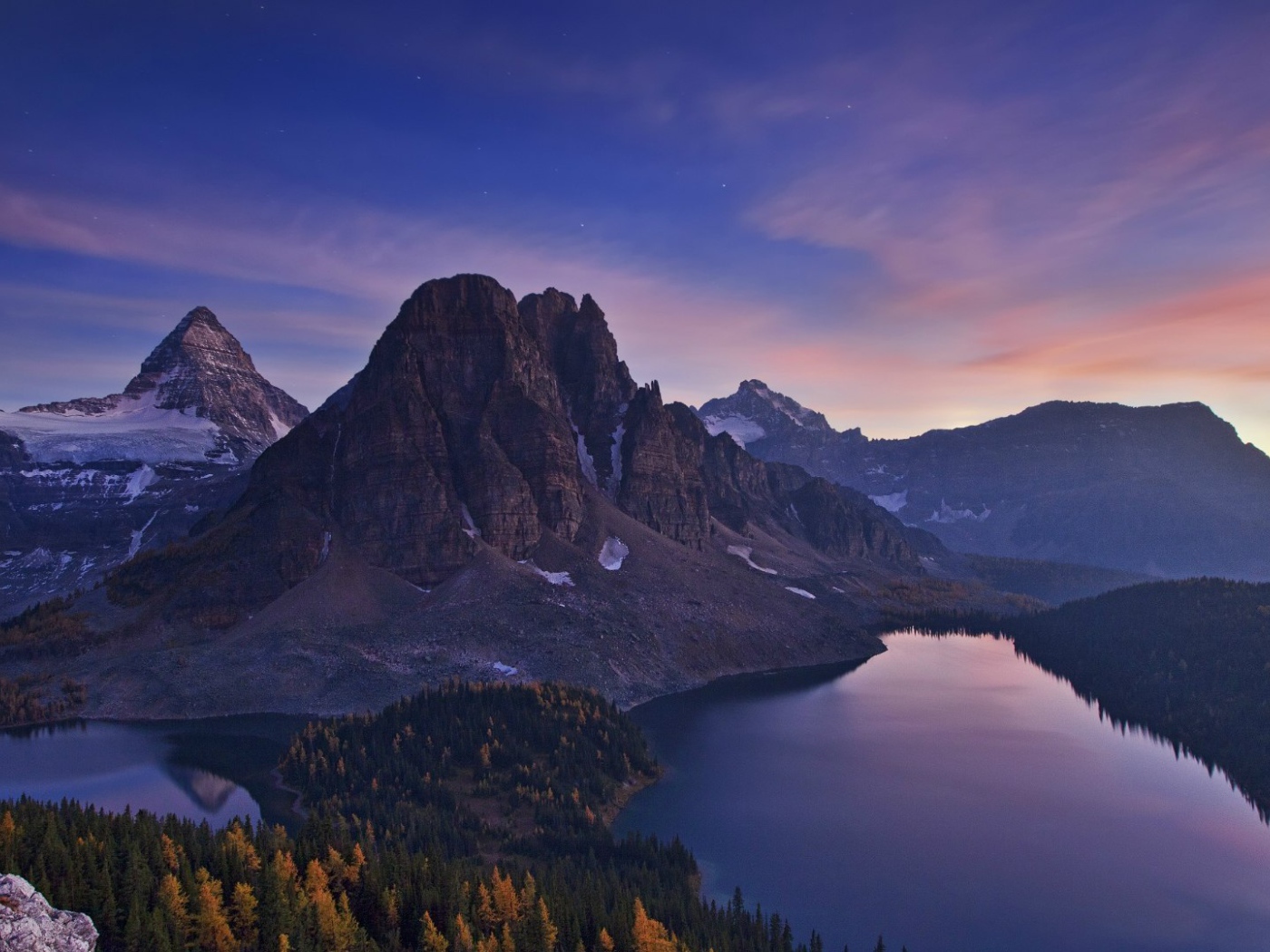 Гора Ассинибойн в Канаде