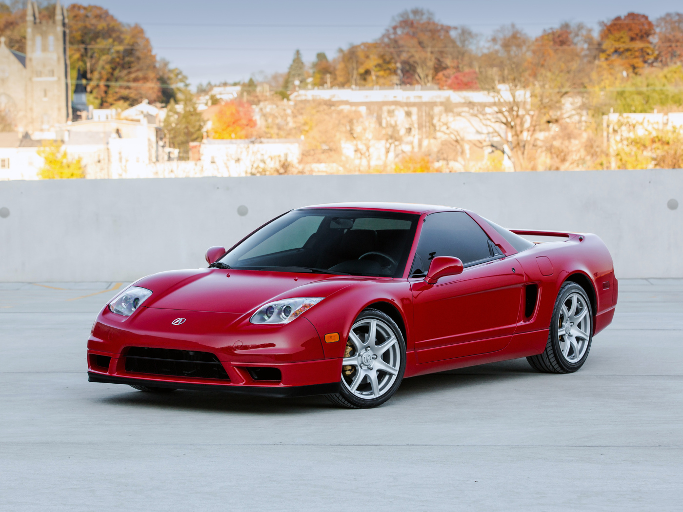 Спортивный красный автомобиль Acura NSX 