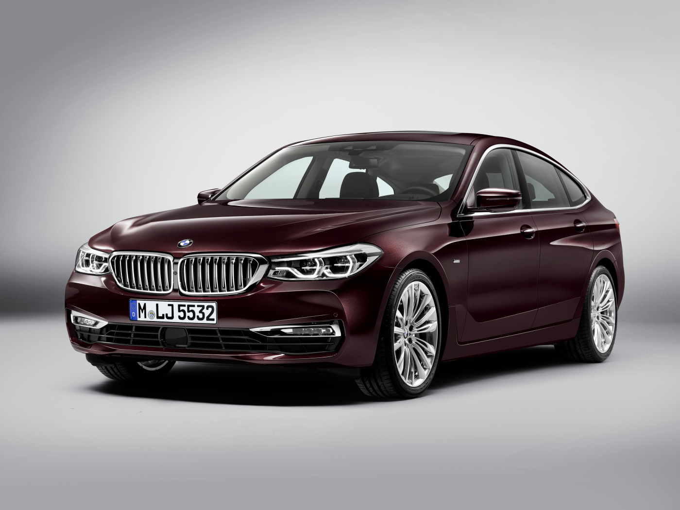 Бордовый автомобиль BMW  630d xDrive Gran Turismo, 2017
