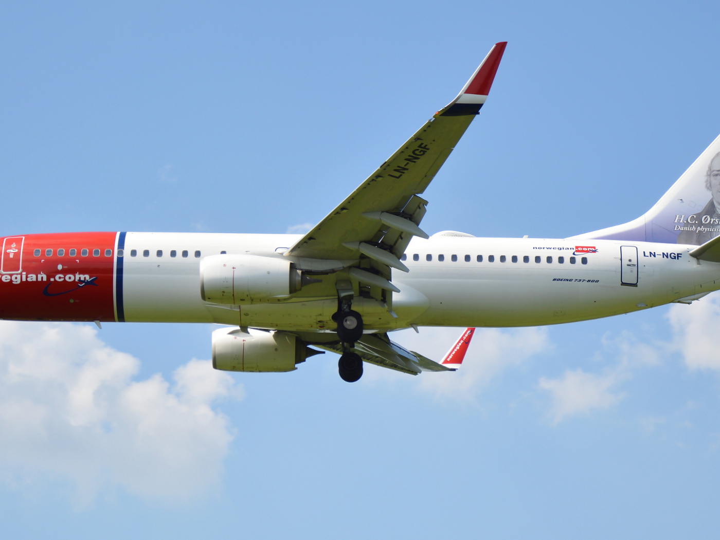 Самолет  Boeing 737 норвежской авиакомпании Norwegian Air Shuttle 