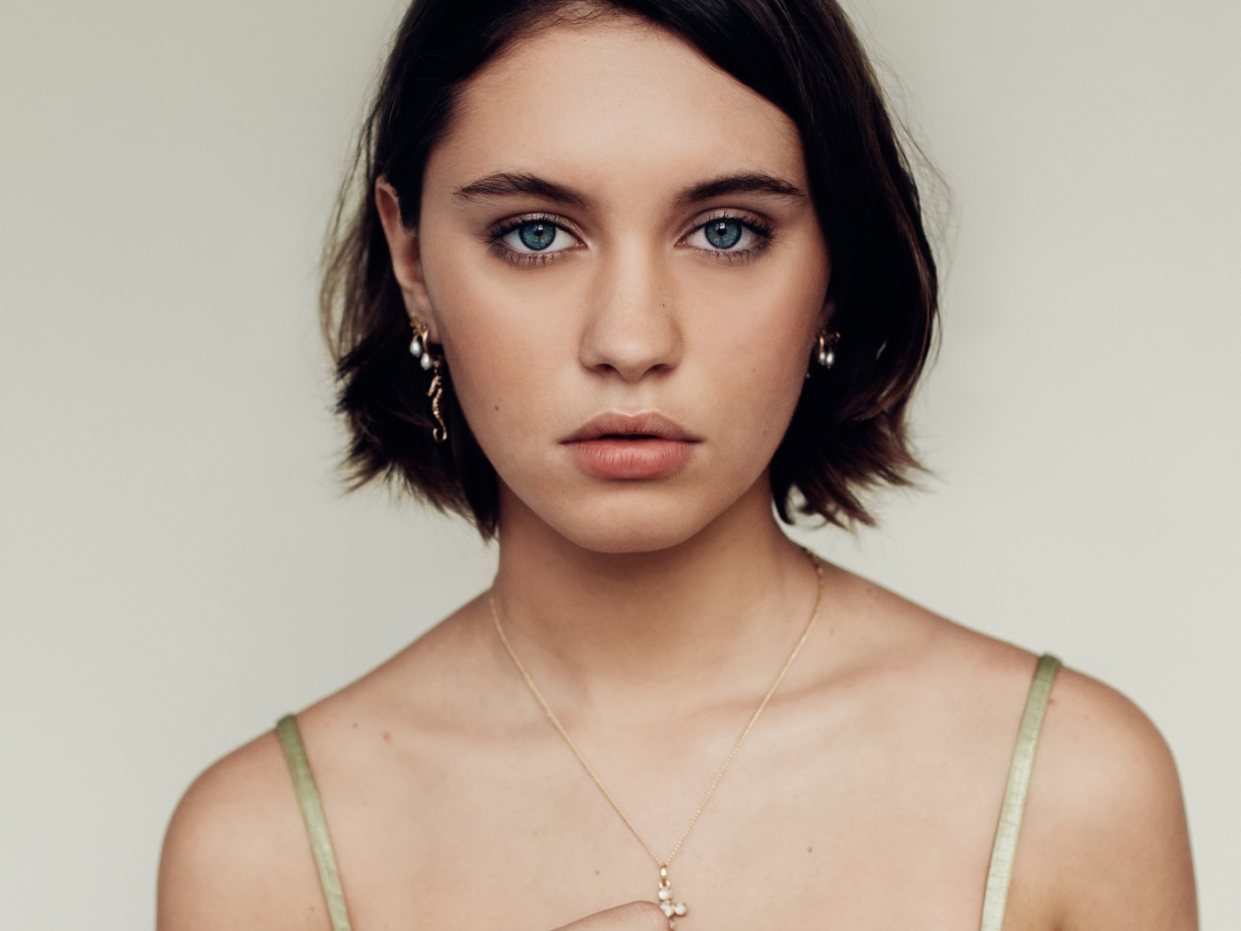 Красивая девушка, английская модель Айрис Лоу