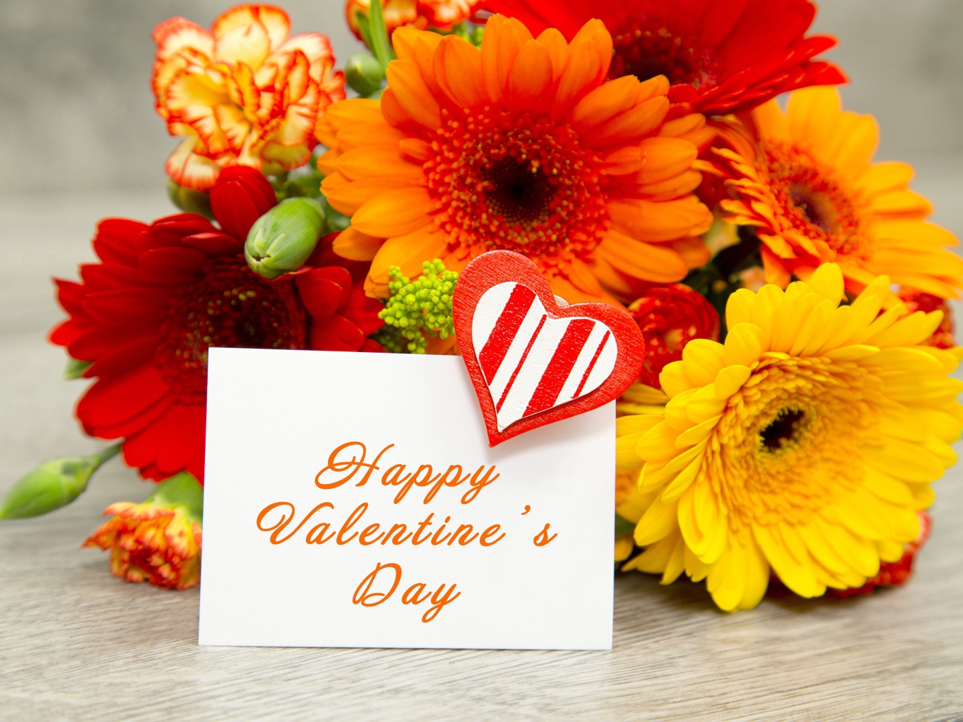 Букет гербер с валентинкой на День Святого Валентина, 14 февраля