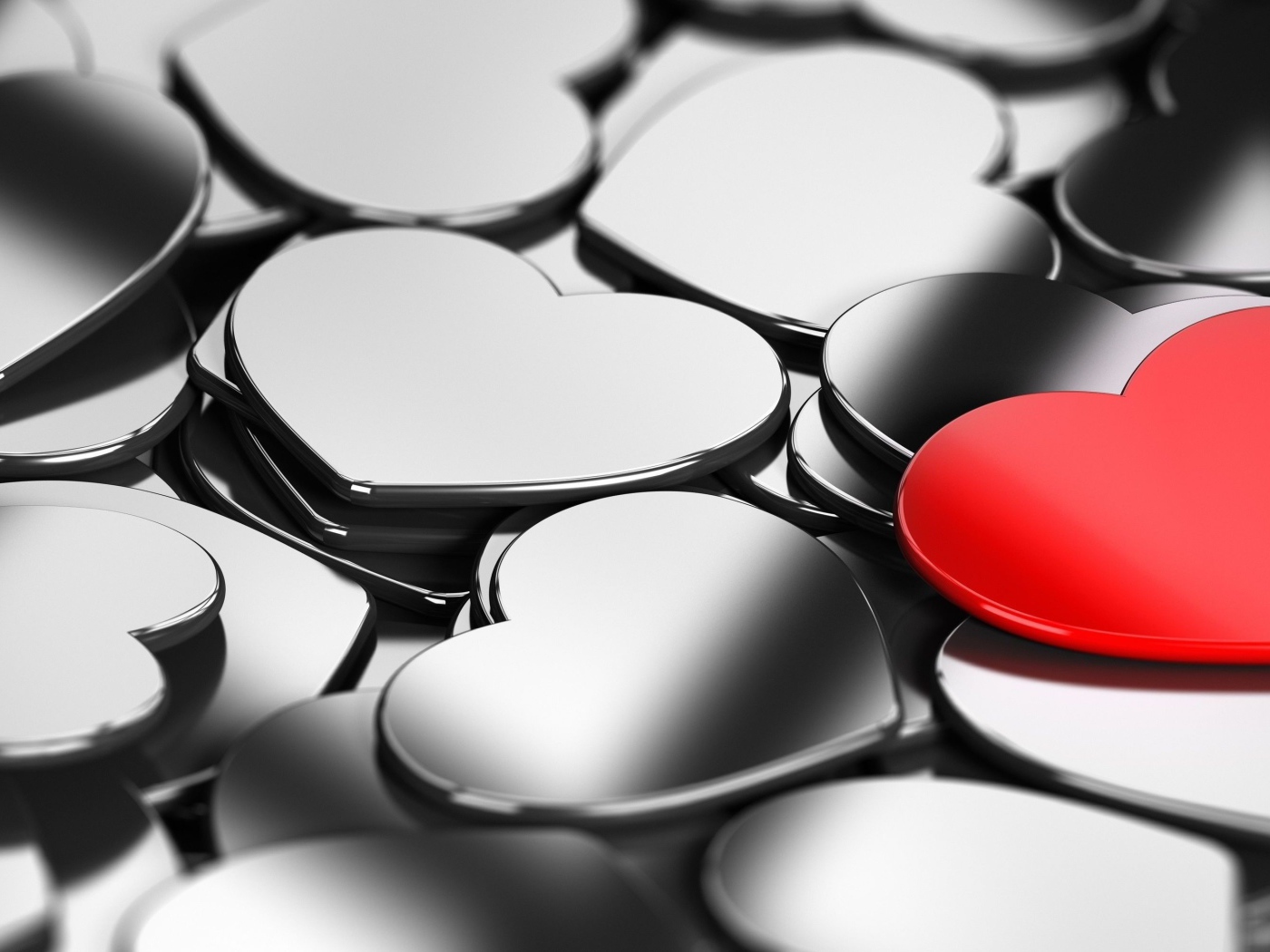 Красное сердечком среди холодных серых