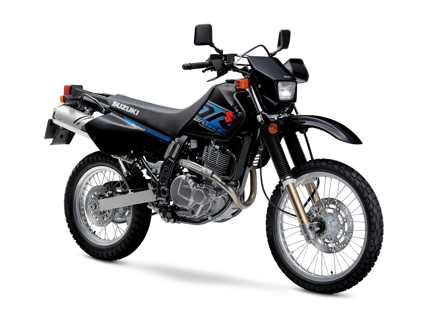 Стильный черный мотоцикл Suzuki DR650S 
