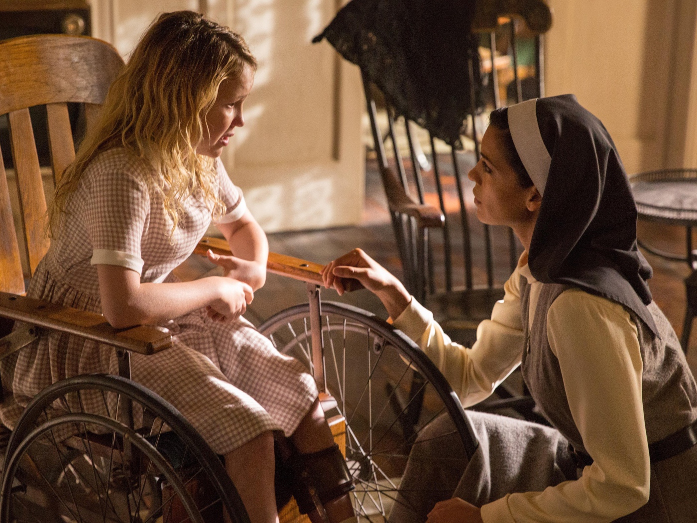 Персонажи фильма ужасов Проклятие Аннабель 2. Зарождение зла, 2017