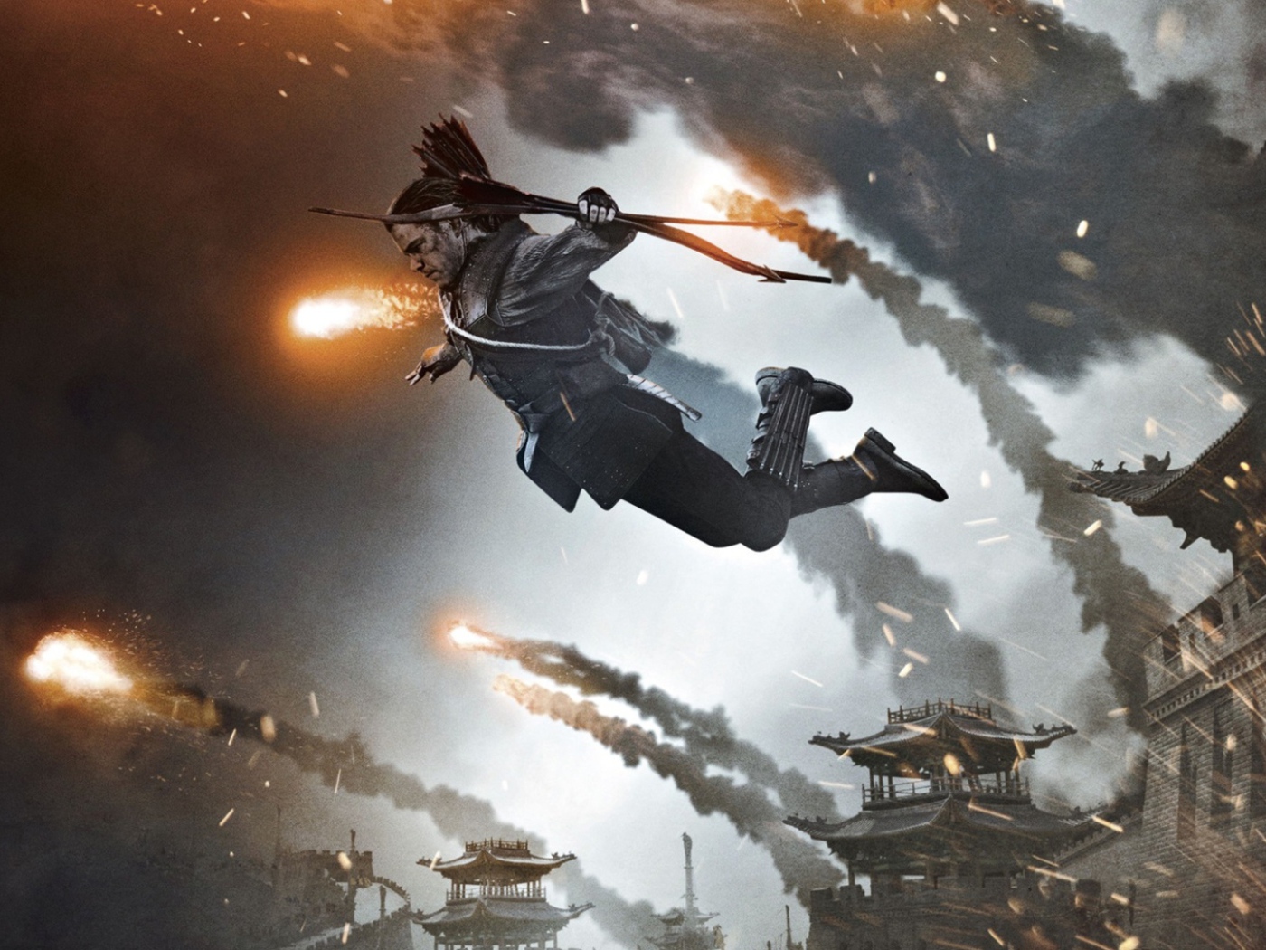 Прыжок главного героя со стены фильм Великая стена 