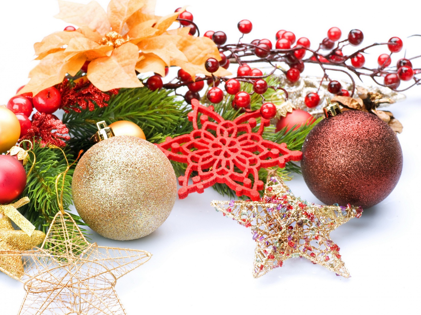 Праздничные украшения на новый год 2018 на белом фоне