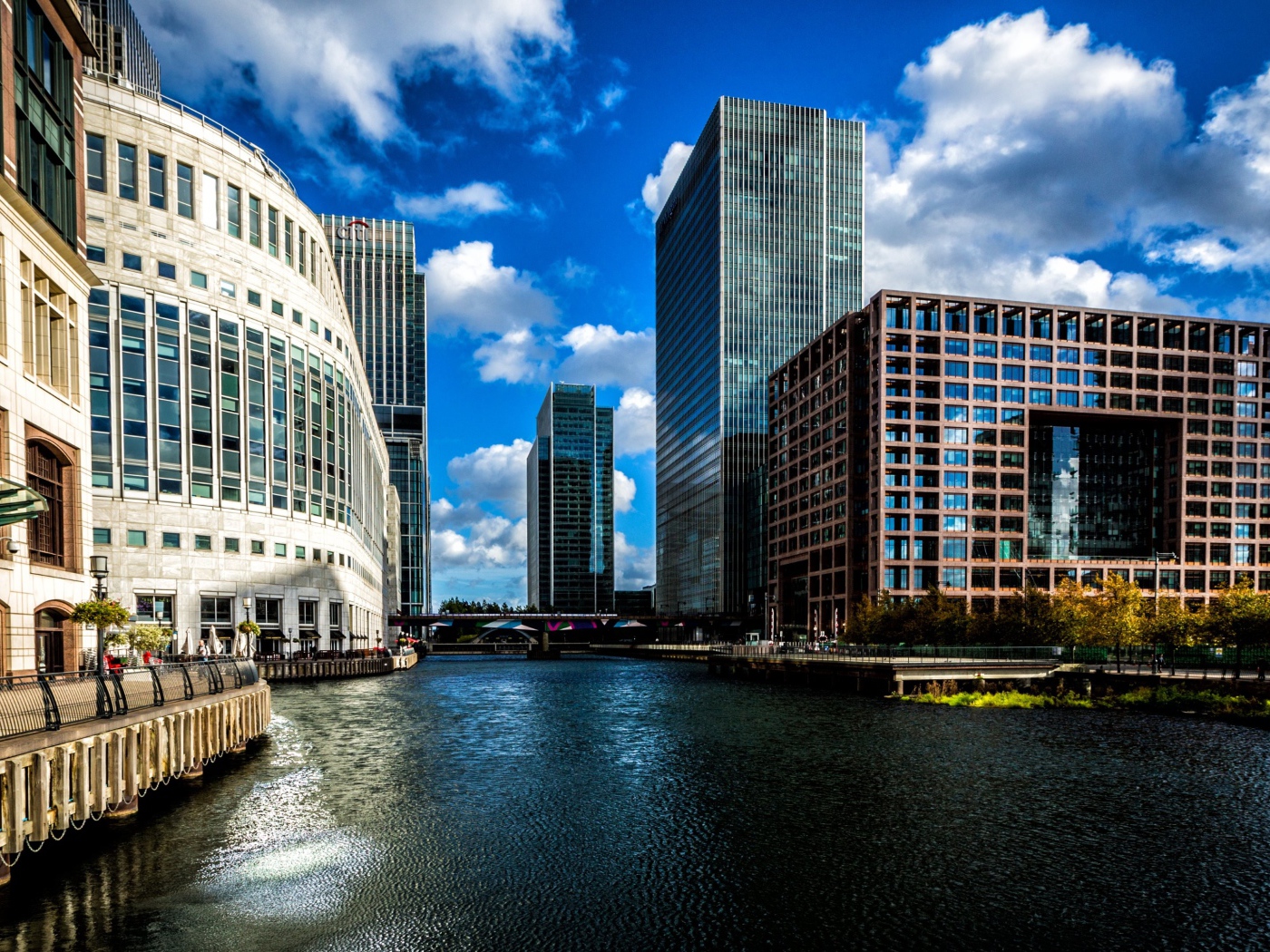 Деловой квартал Канэри-Уорф, Лондон, Великобритания