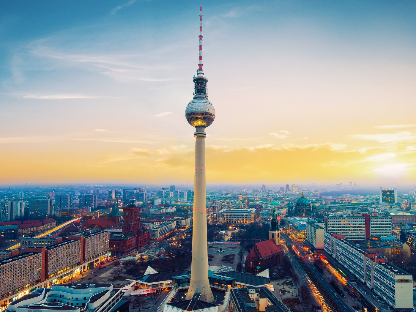 Берлинская телебашня Германия 