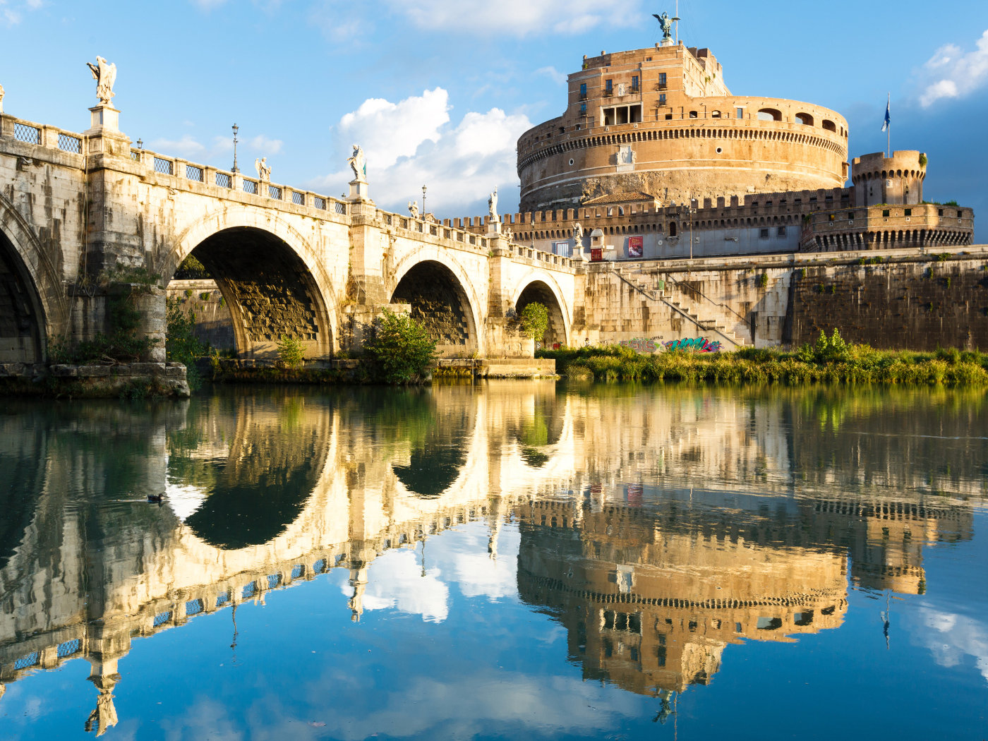 Замок Святого Ангела на воде, Рим. Италия 
