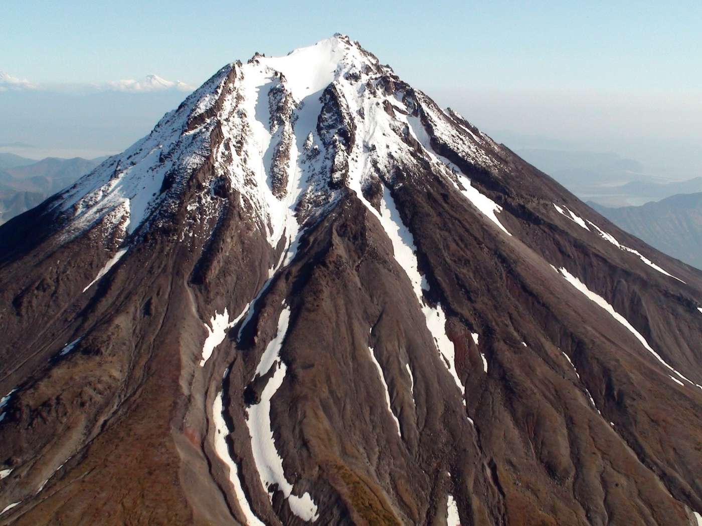 Заснеженные склоны вулкана, Камчатка Россия 