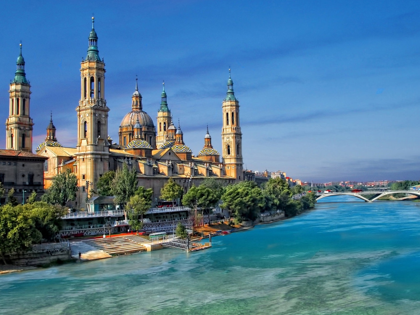 Кафедральный собор-базилика Богородицы Пилар, Сарагоса. Испания 