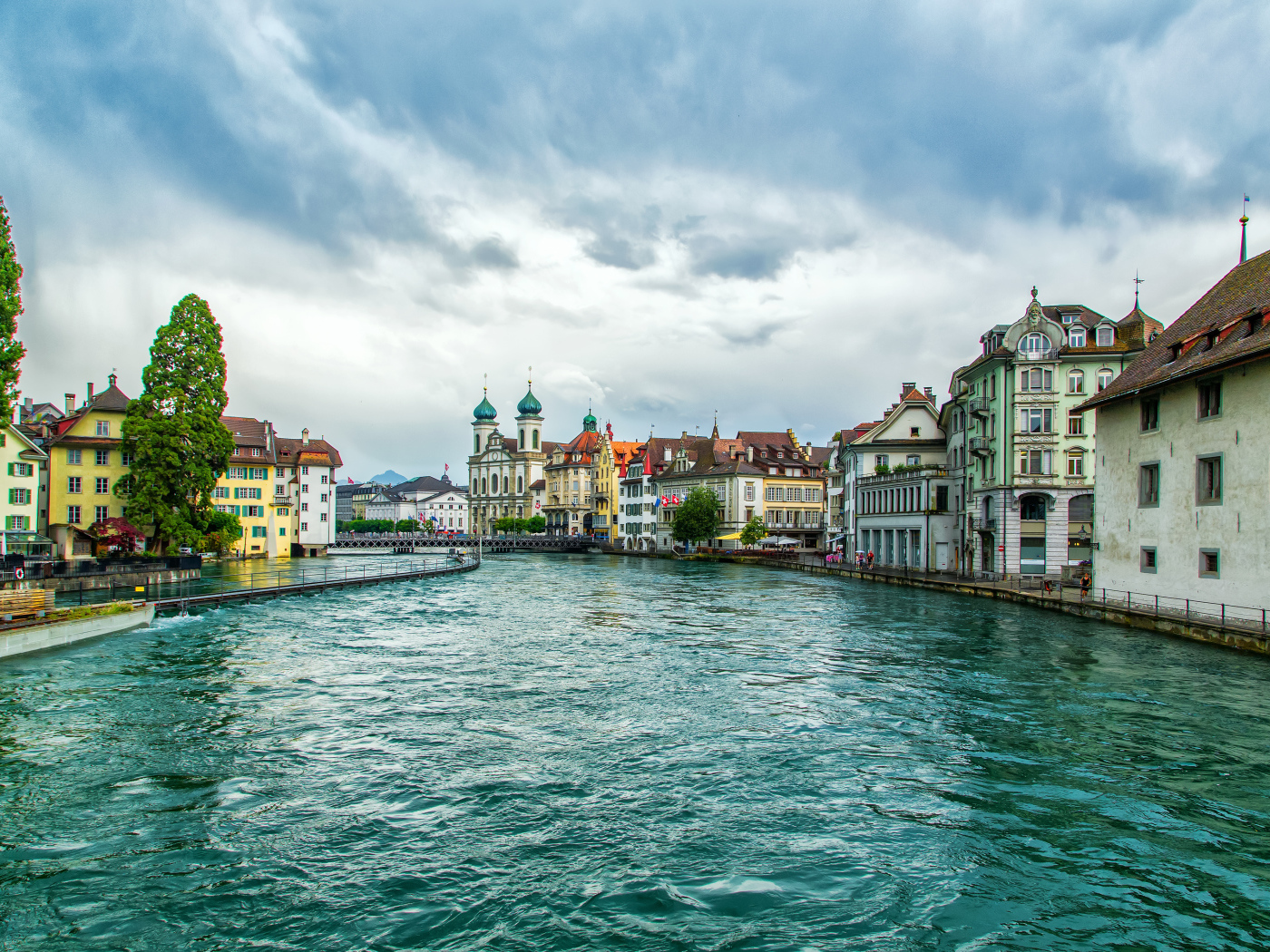 Город Люцерн на реке Ройс, Швейцария 