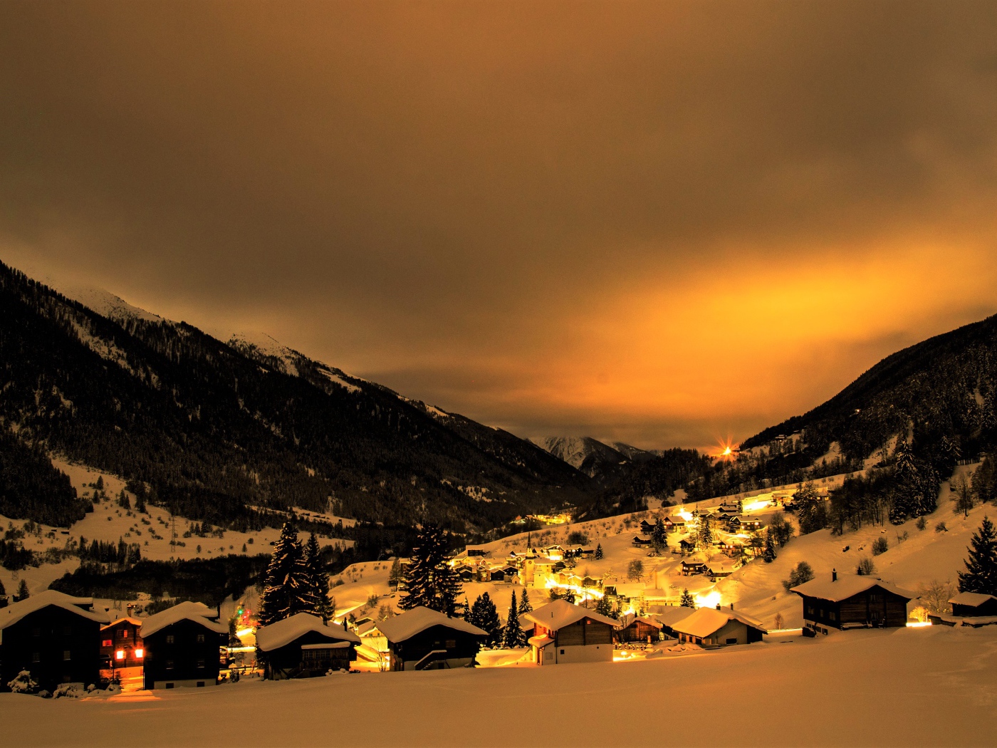 Зимняя ночь в горном городе, Швейцария