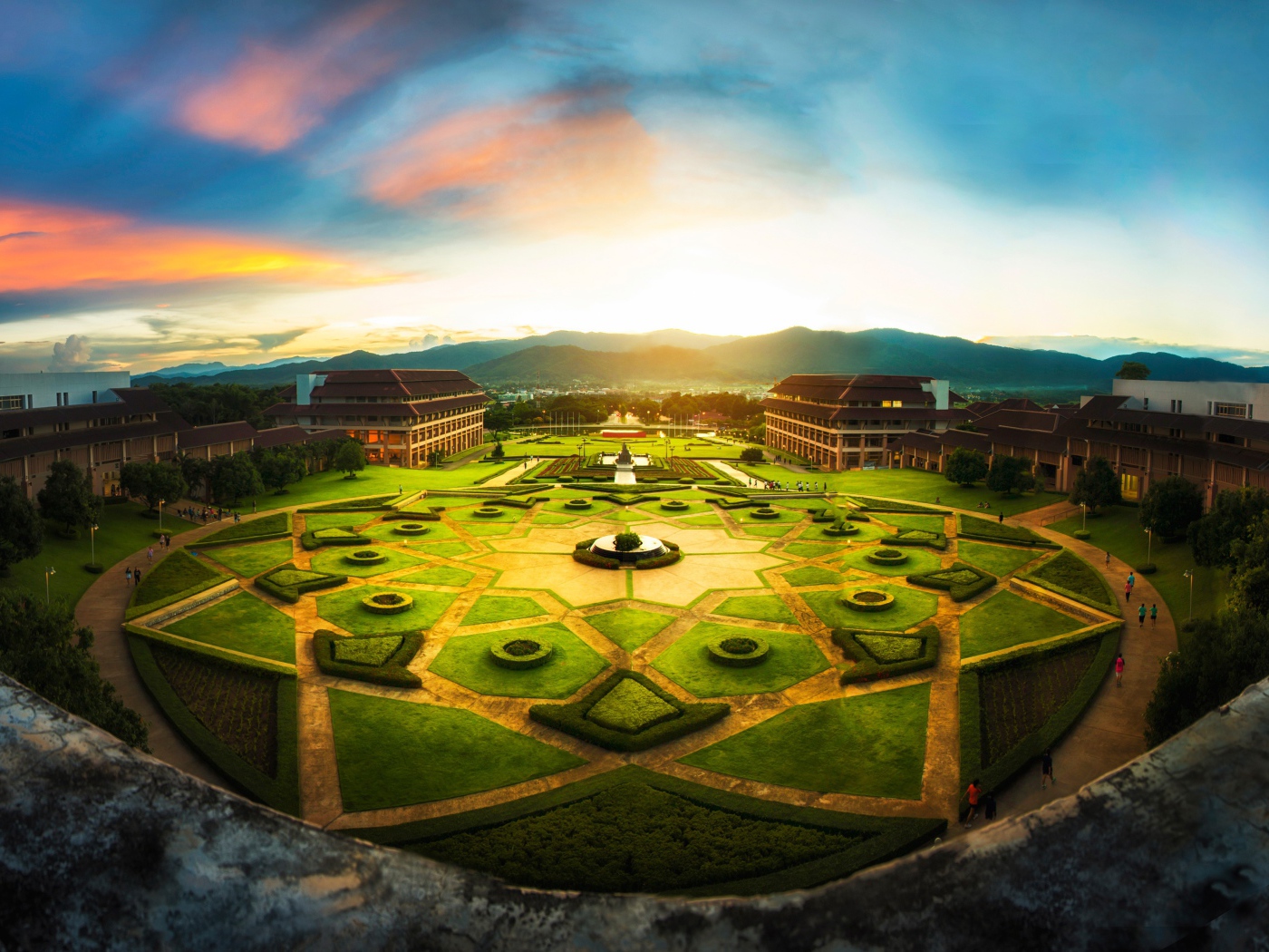 Университет Мэ Фа Луанг, Тайланд