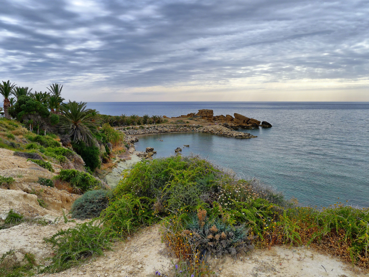 Вид на Средиземное море, курорт Пейя, Южный Кипр 