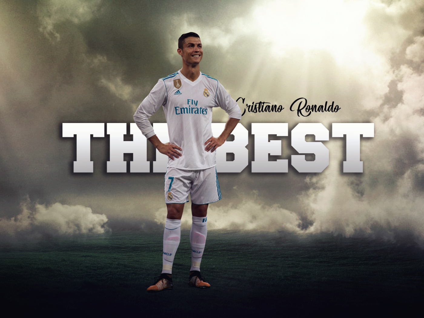 Популярный португальский футболист Криштиану Роналду на фоне надписи  The Best