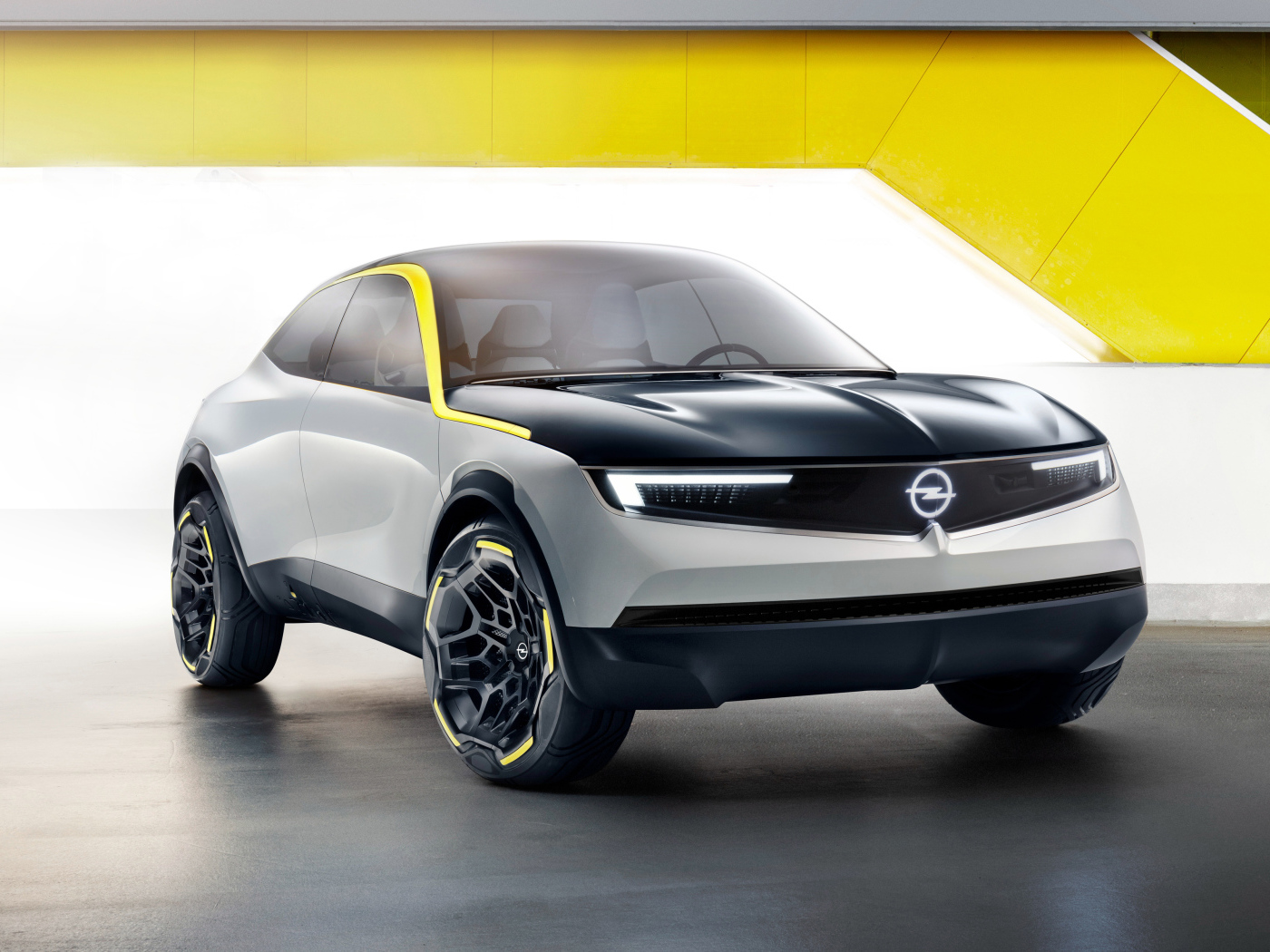 Экспериментальный автомобиль Opel GT X, 2018