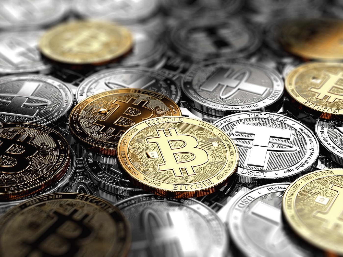 Монеты Bitcoin и Tether