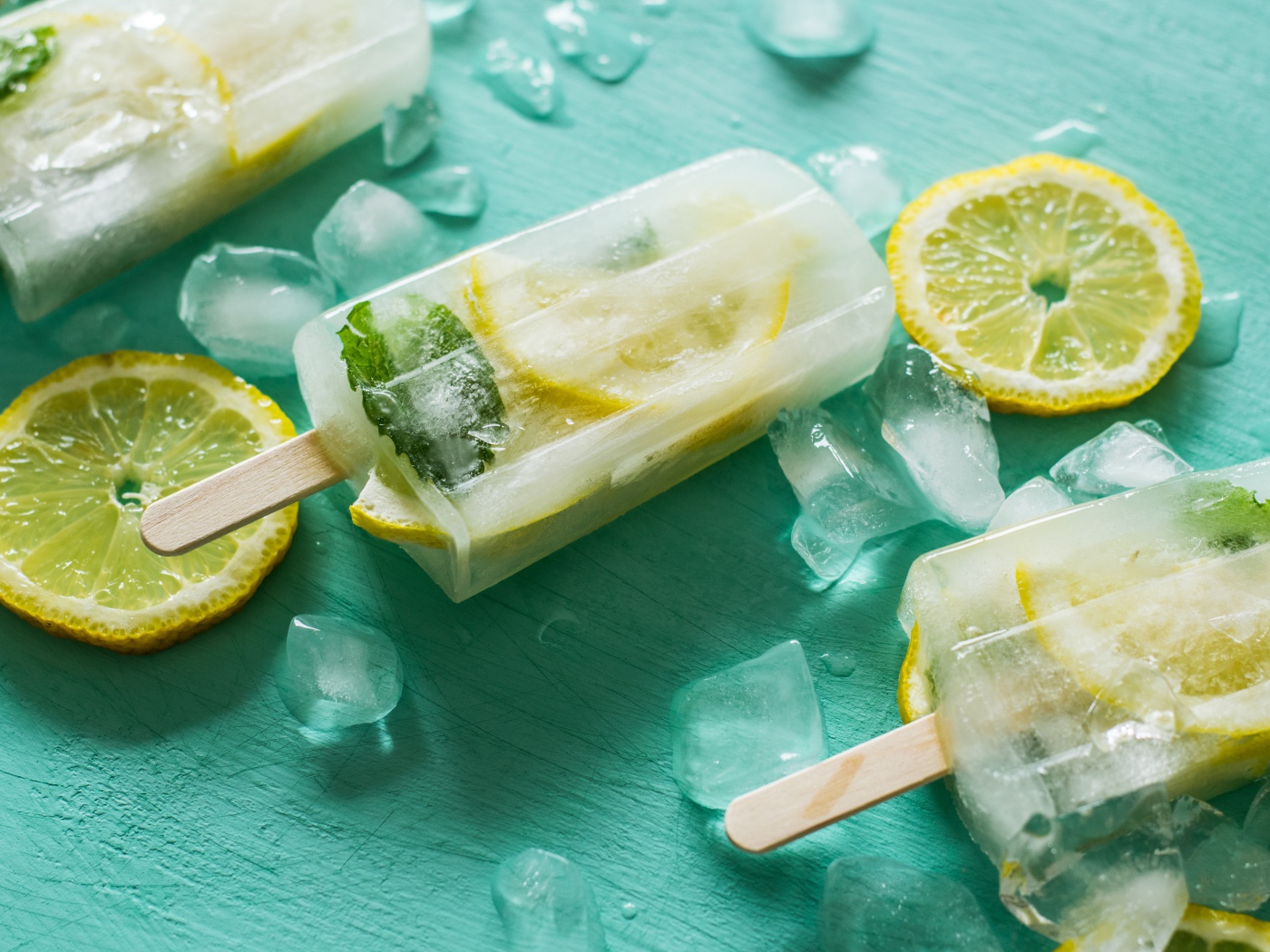 Мороженое фруктовый лед с лимоном 