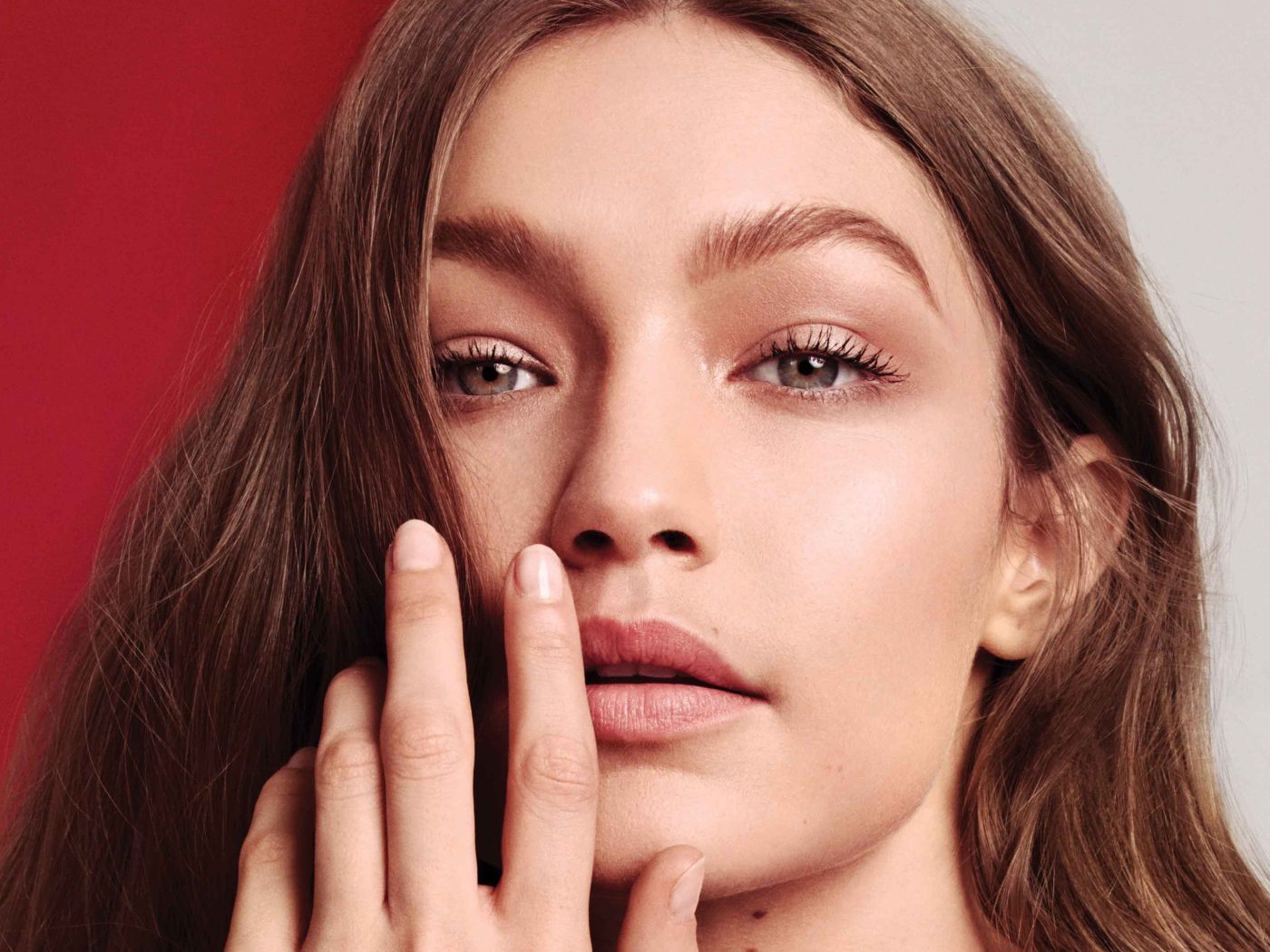 Нежная девушка модель Джиджи Хадид лицо крупным планом