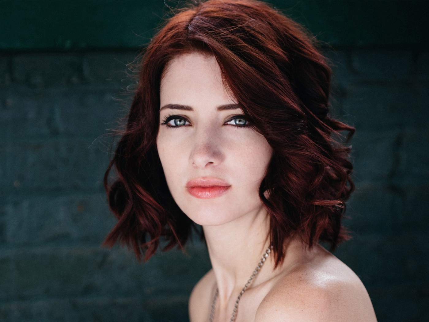 Молодая девушка, модель Сьюзан Коффи